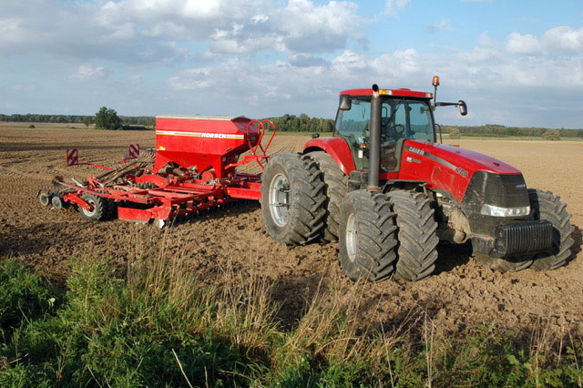 Producteur d'accessoires pour tracteurs, roues pour machines agricoles, Pologne
