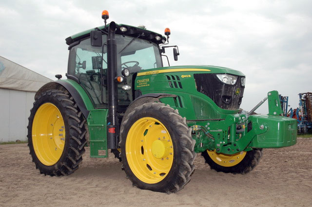 Producteur d'accessoires pour tracteurs, roues pour machines agricoles, Pologne