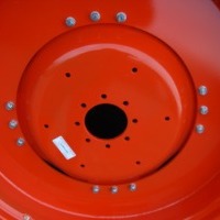 Producteur d'accessoires pour tracteurs, roues pour machines agricoles, Pologne