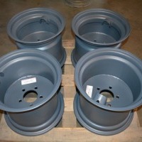 Producteur d'accessoires pour tracteurs, roues pour machines agricoles, Pologne