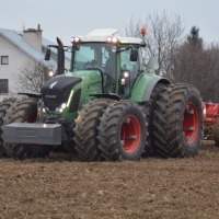 Producteur d'accessoires pour tracteurs, roues pour machines agricoles, Pologne