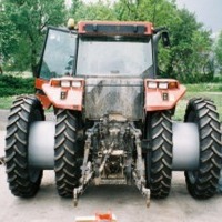 Producteur d'accessoires pour tracteurs, roues pour machines agricoles, Pologne