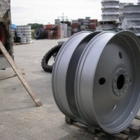 Producteur d'accessoires pour tracteurs, roues pour machines agricoles, Pologne