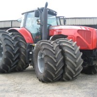 Producteur d'accessoires pour tracteurs, roues pour machines agricoles, Pologne