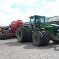 Producteur d'accessoires pour tracteurs, roues pour machines agricoles, Pologne